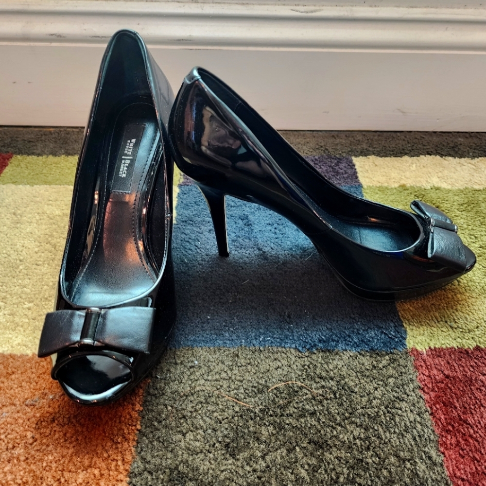 White House/Black Market Black Heels Size 8.5